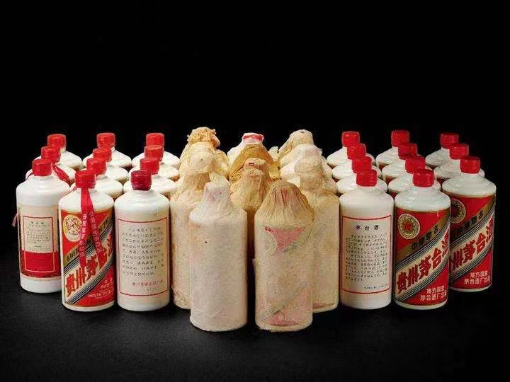 柞水日照岚山回收酒价格哪里回收(附近上门回收茅台酒）?